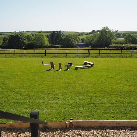 Ty Twt Vila Carmarthen Exterior foto
